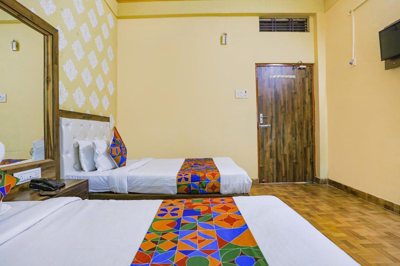 Fabhotel Shivam Palace Varanasi Exterior photo
